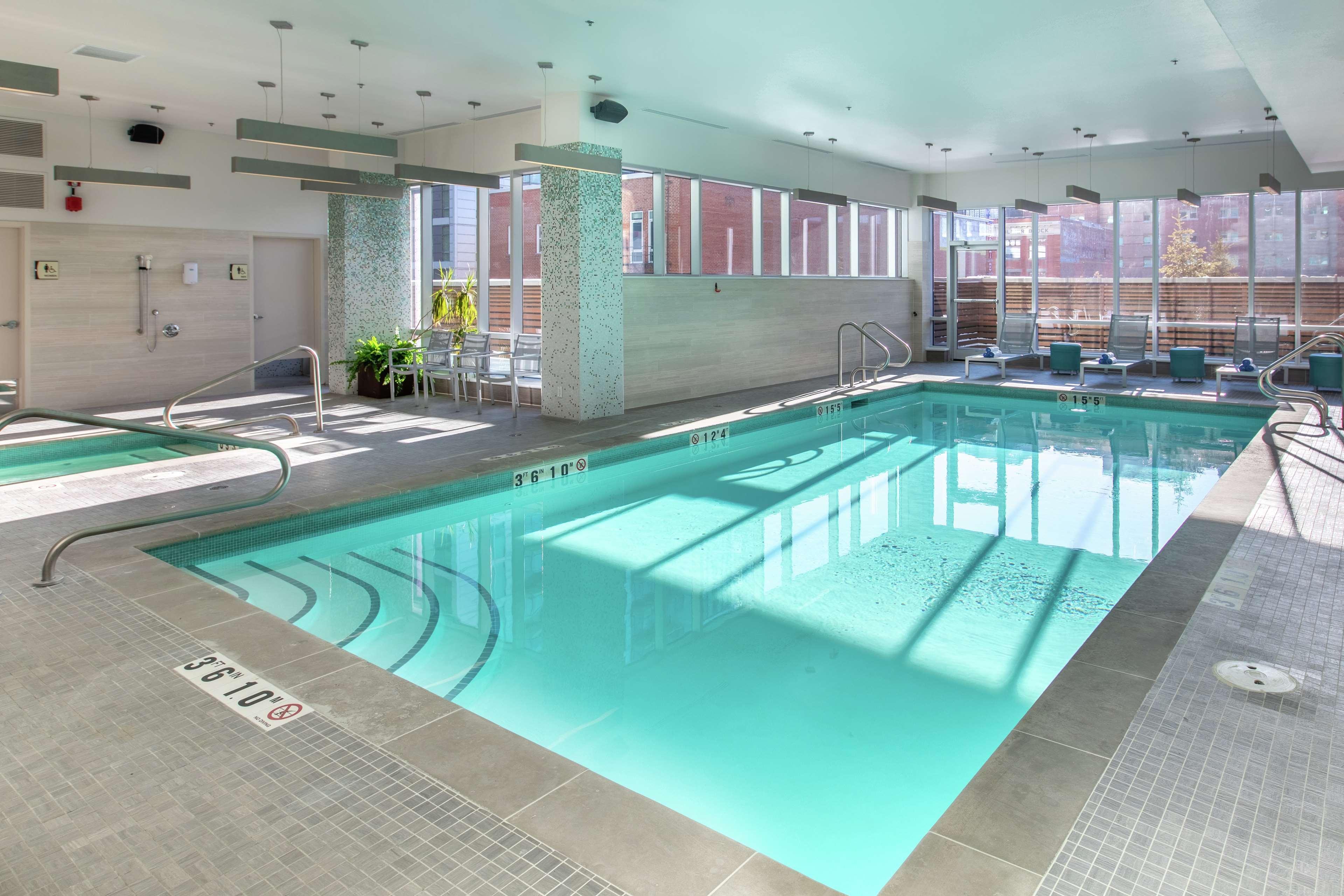 Homewood Suites By Hilton Calgary Downtown Εξωτερικό φωτογραφία