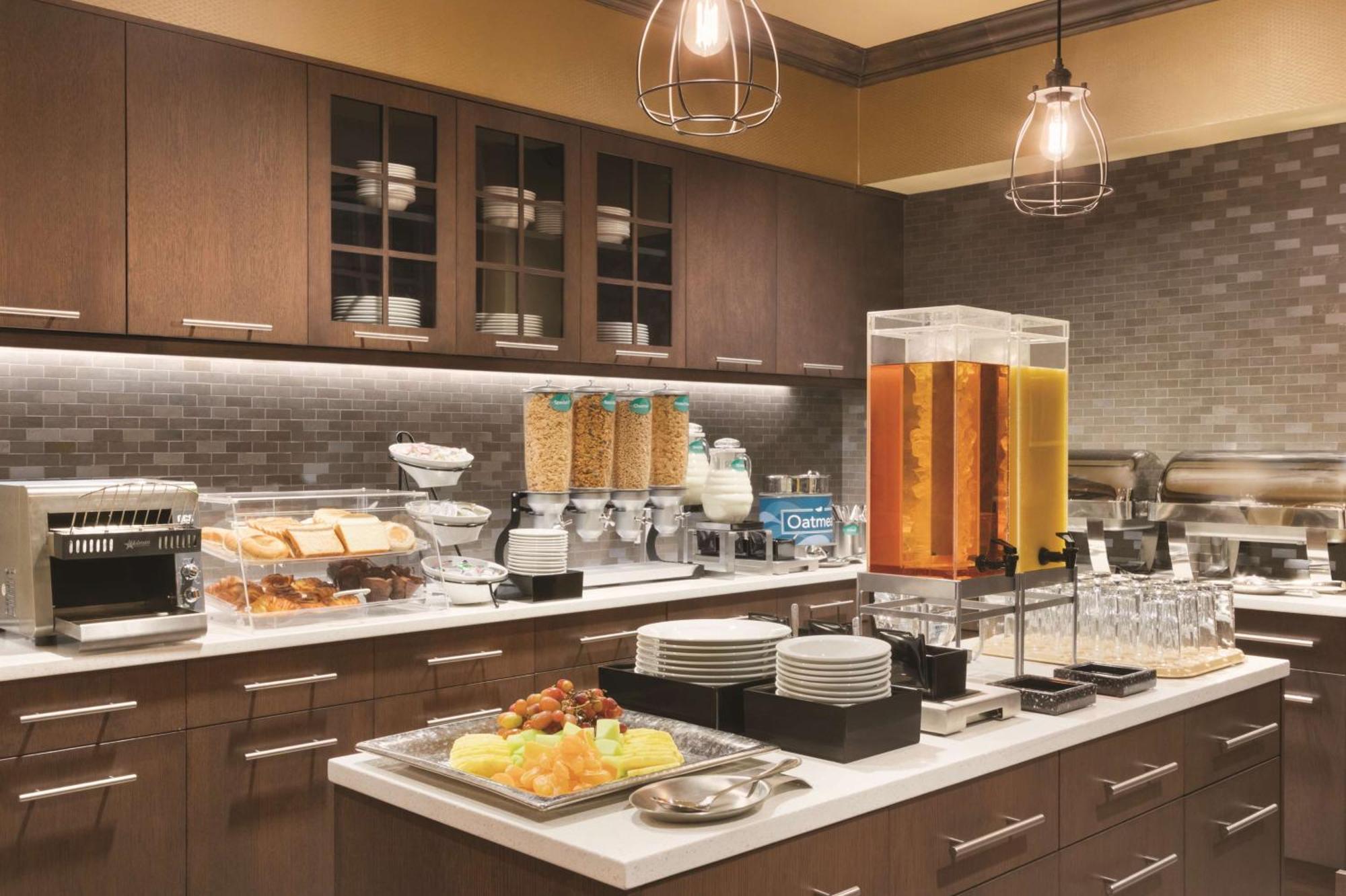 Homewood Suites By Hilton Calgary Downtown Εξωτερικό φωτογραφία