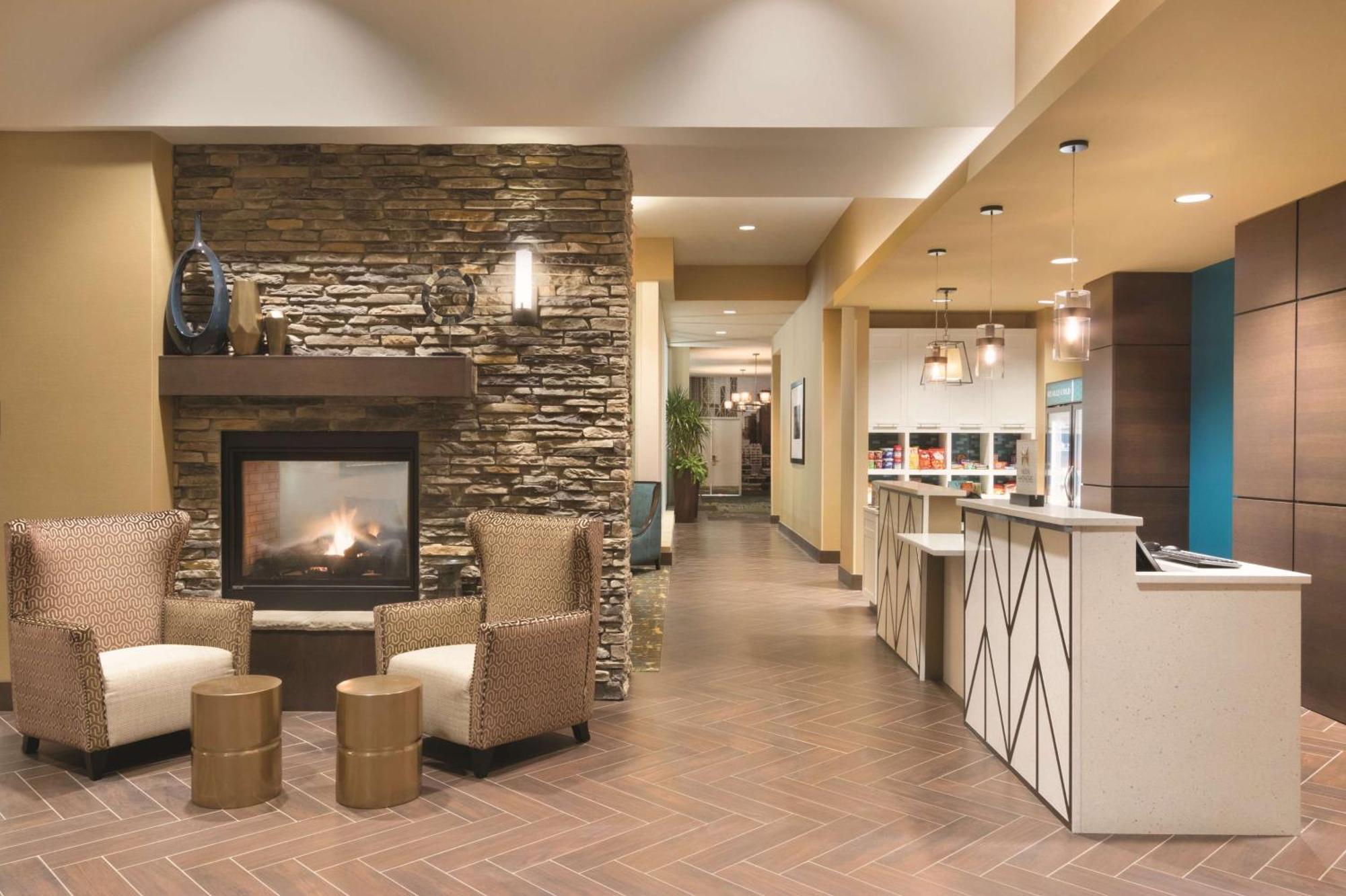 Homewood Suites By Hilton Calgary Downtown Εξωτερικό φωτογραφία